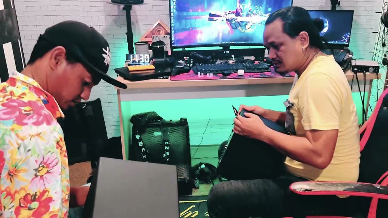 Unboxing Presonus E5 XT